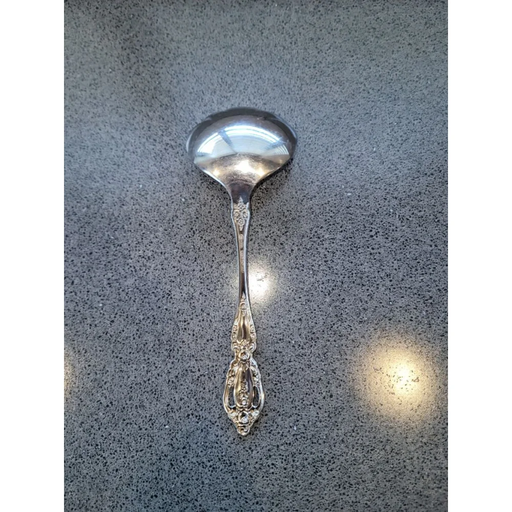 Oneida Deluxe Stainless LOUISIANA Gravy Serving Spoon Ornate Vintage